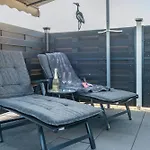 Apartment Romanas *